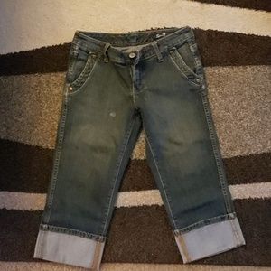 Seven capris